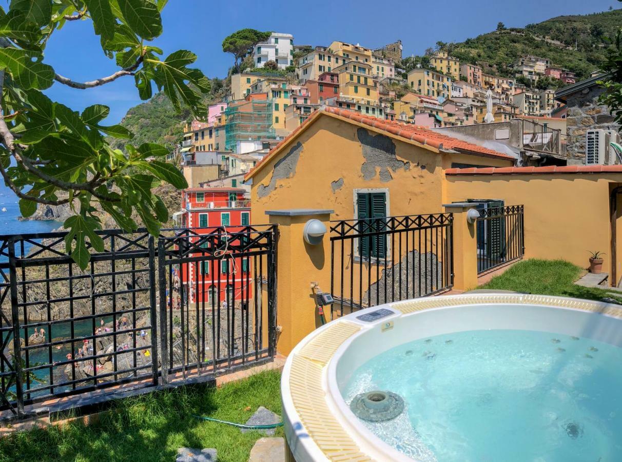 Agave Room Rental Riomaggiore Bagian luar foto